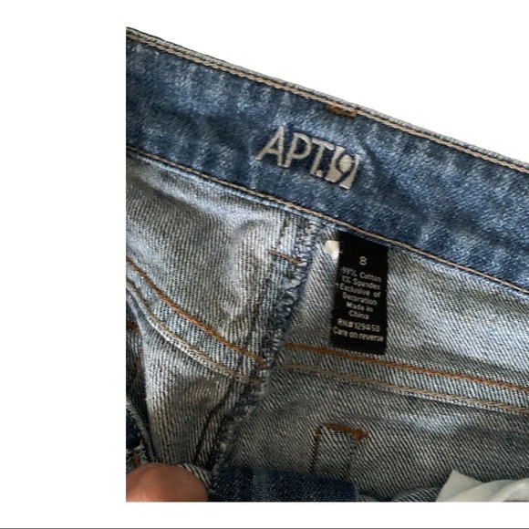 4/25 💜 APT. 9 Straight Leg Cropped Jeans - Picture 3 of 4